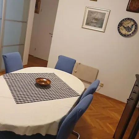 Apartman Poljud Apartamento